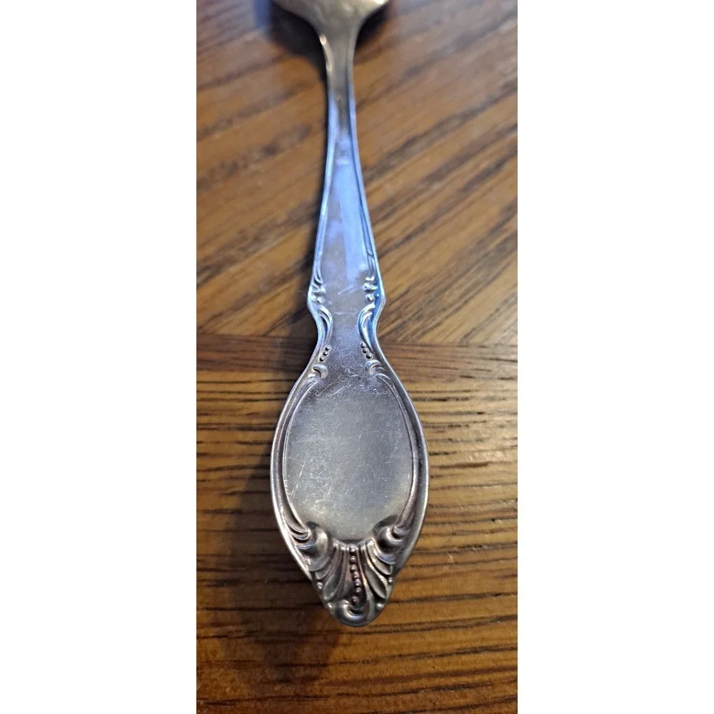 WM Rogers IS Silverplate Large Spoon‎